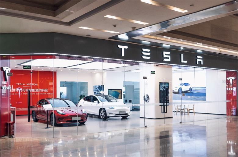 特斯拉Model S Plaid内蒙古巡展首站青城亮相