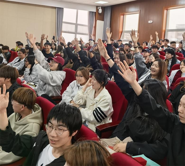 联通客户日 内蒙古两级联通联合开展反诈宣传活动护航青春校园