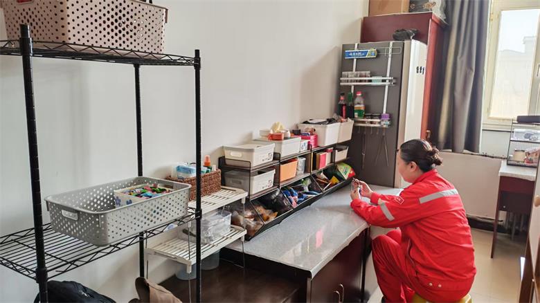 华北油田二连分公司党委以民生“暖人心”驱动发展“向心力”